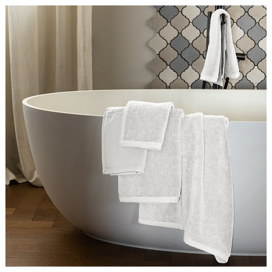GUEST COUPLE AND WHITE SQUARE TOWEL